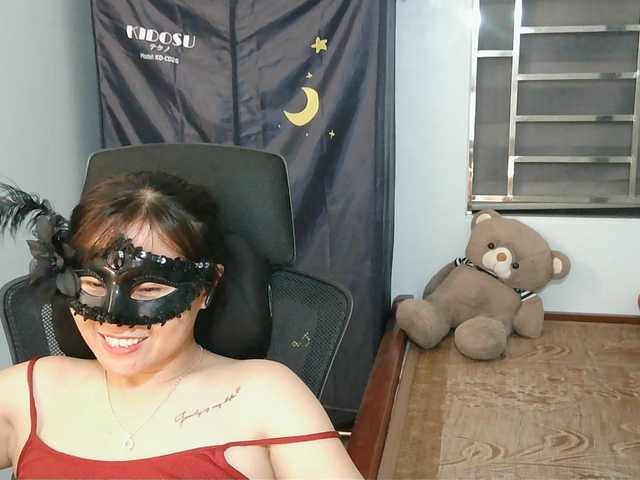girl30slutty live cam on BongaCams