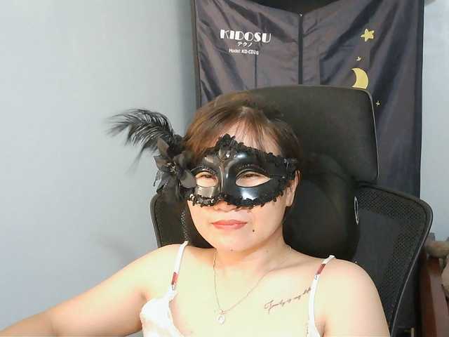 girl30slutty live cam on BongaCams