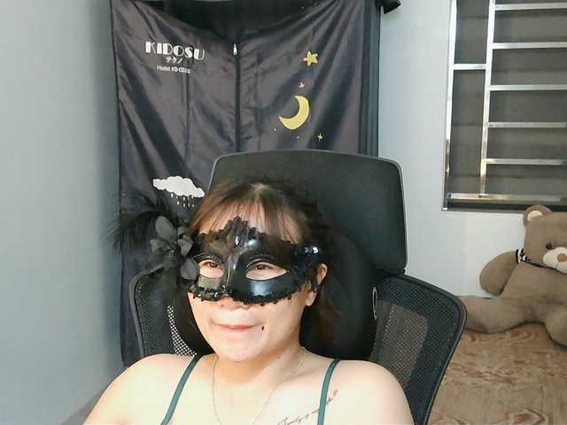 girl30slutty live webcam show