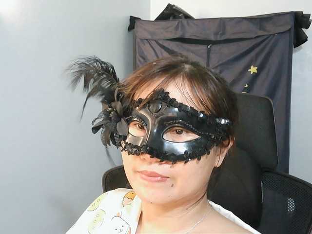 girl30slutty live cam on BongaCams