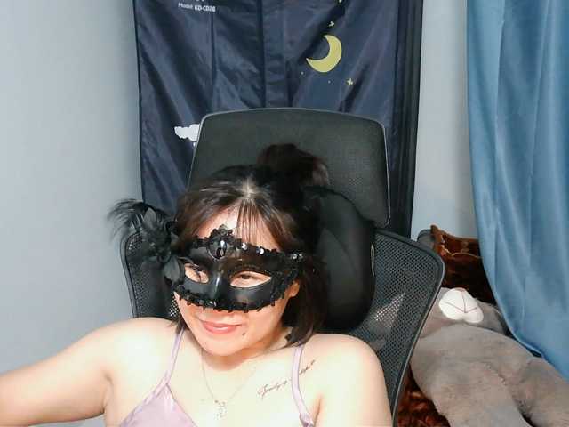 girl30slutty live cam on BongaCams
