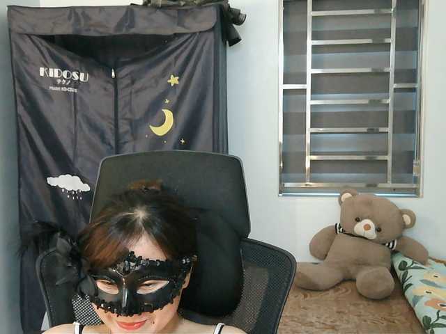girl30slutty live cam on BongaCams