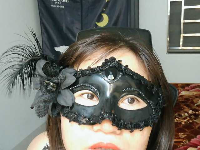 girl30slutty live cam on BongaCams