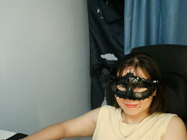 girl30slutty live cam on BongaCams