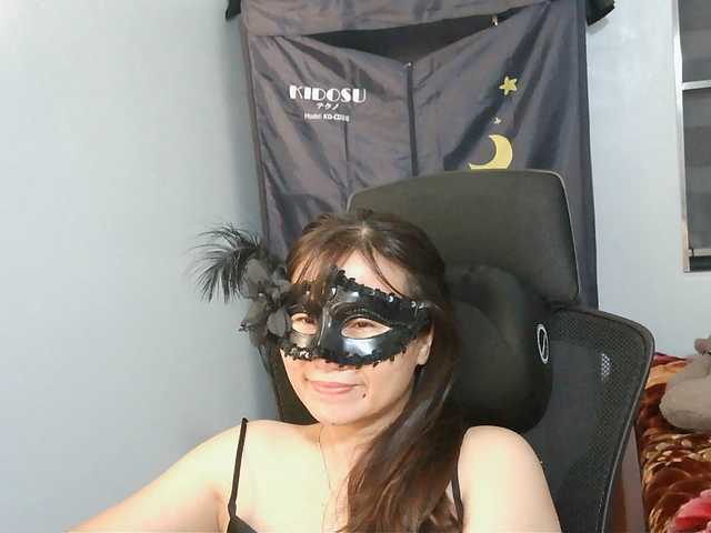 girl30slutty live cam on BongaCams