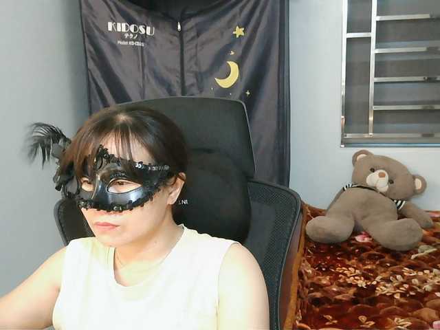 girl30slutty live cam on BongaCams