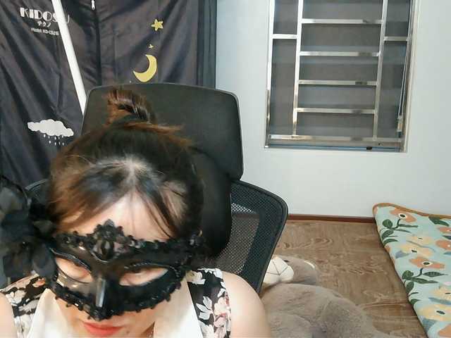girl30slutty live cam on BongaCams