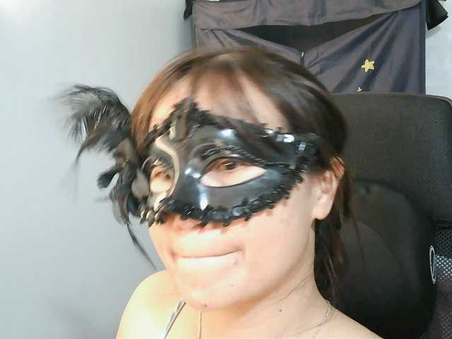 girl30slutty live cam on BongaCams
