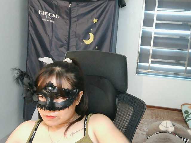 girl30slutty live webcam show