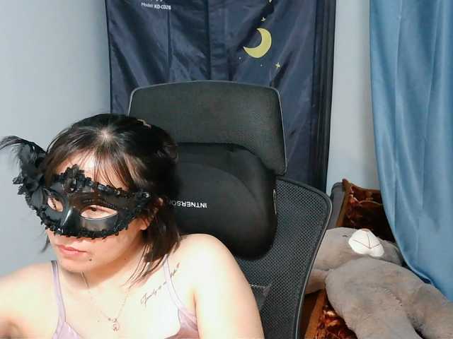 girl30slutty live cam on BongaCams
