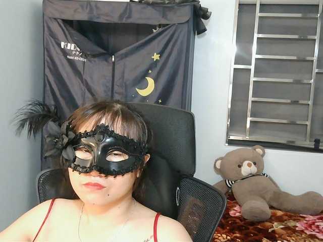 girl30slutty live cam on BongaCams