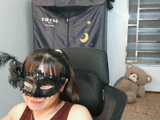 girl30slutty live cam on BongaCams