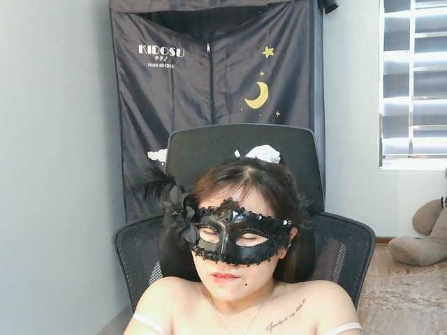 girl30slutty live cam on BongaCams