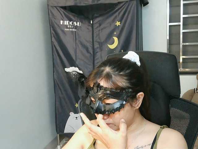 girl30slutty live cam on BongaCams