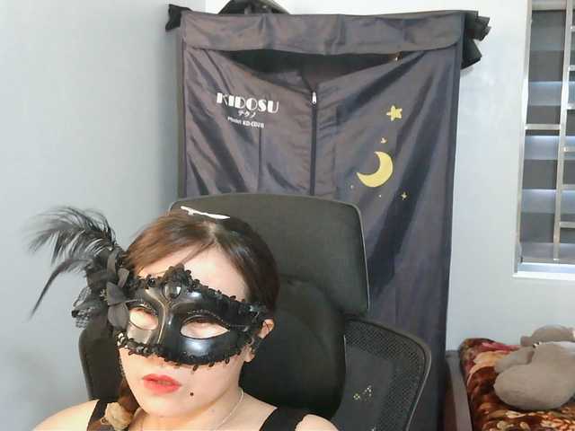 girl30slutty live cam on BongaCams