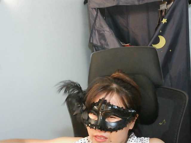 girl30slutty live cam on BongaCams