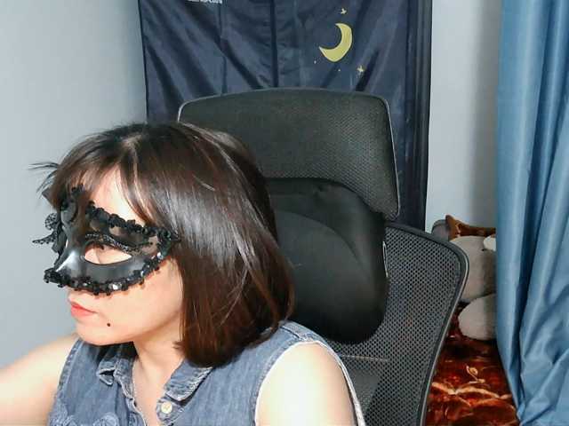 girl30slutty live cam on BongaCams