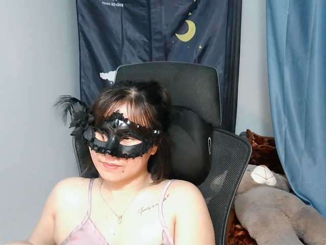 girl30slutty live cam on BongaCams
