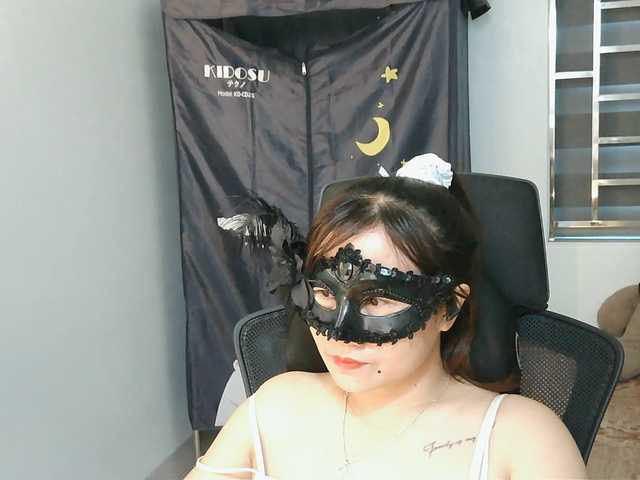 girl30slutty live cam on BongaCams