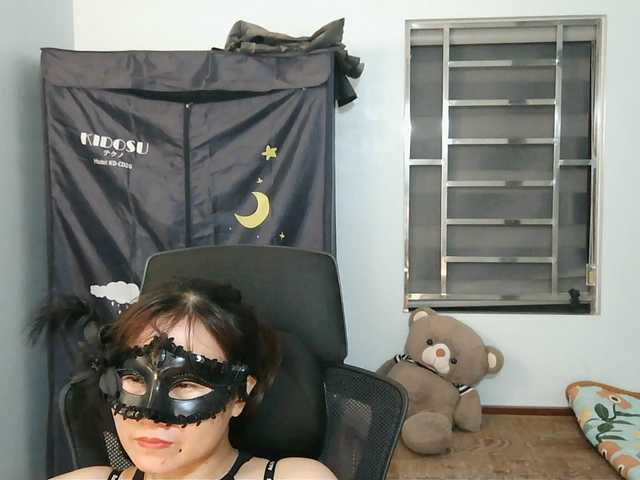 girl30slutty live cam on BongaCams
