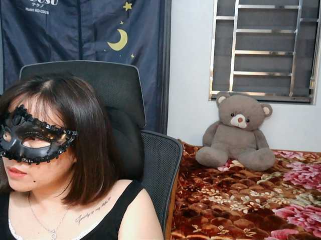 girl30slutty live cam on BongaCams
