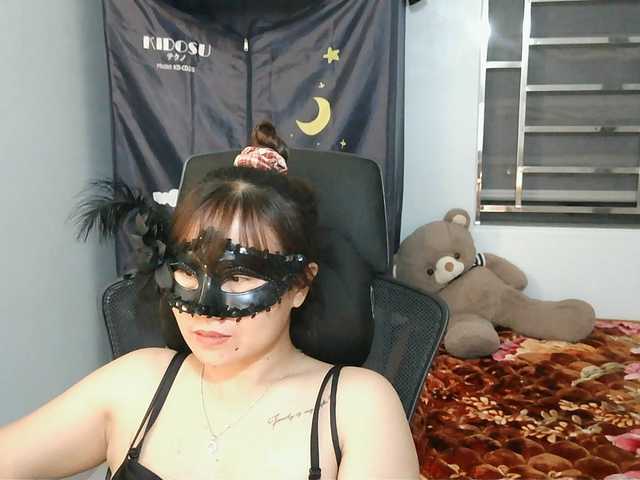 girl30slutty live cam on BongaCams