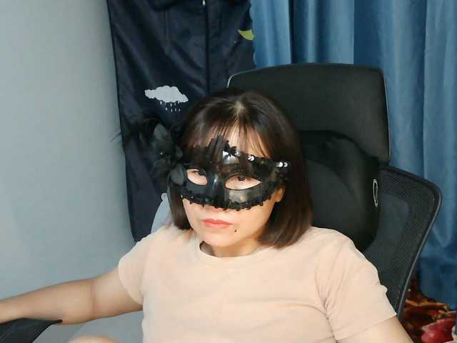 girl30slutty live cam on BongaCams