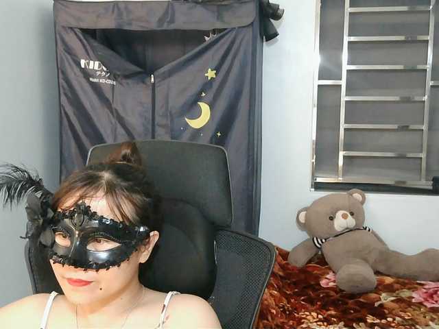 girl30slutty live cam on BongaCams