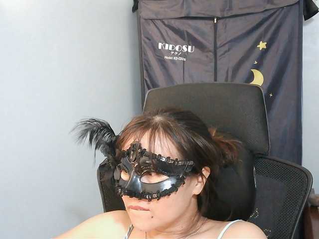 girl30slutty live cam on BongaCams