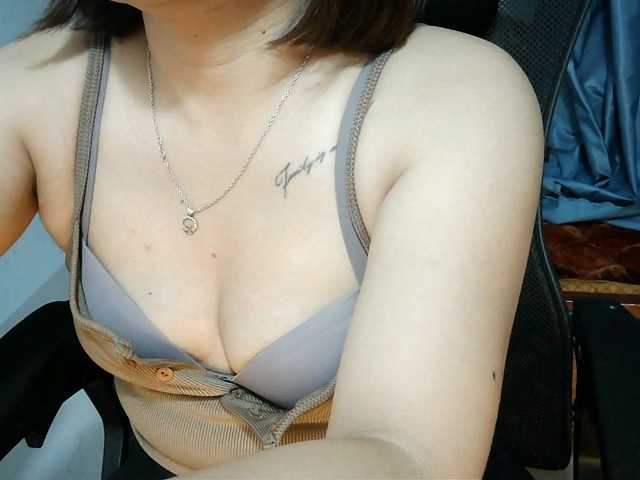 girl30slutty live cam preview