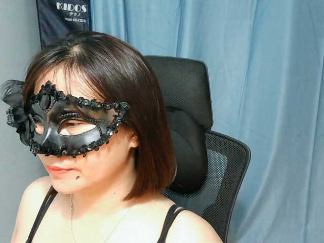 girl30slutty live cam on BongaCams