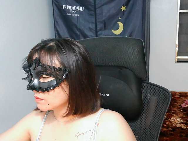 girl30slutty live cam on BongaCams