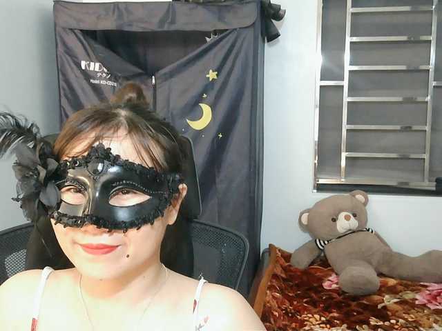 girl30slutty live cam on BongaCams