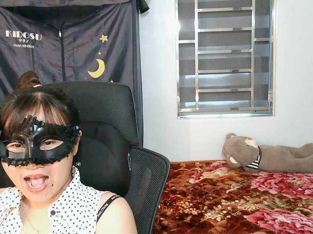 girl30slutty live cam on BongaCams