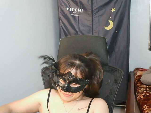 girl30slutty live cam on BongaCams