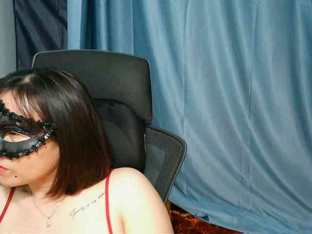 girl30slutty's live room