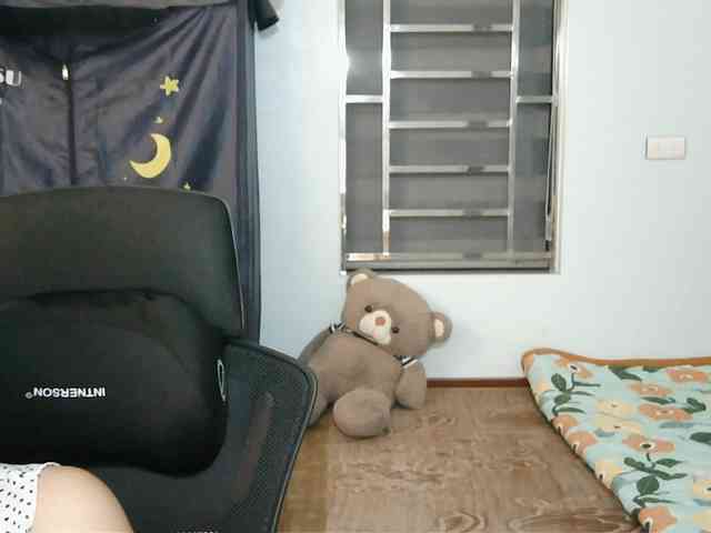 girl30slutty webcam