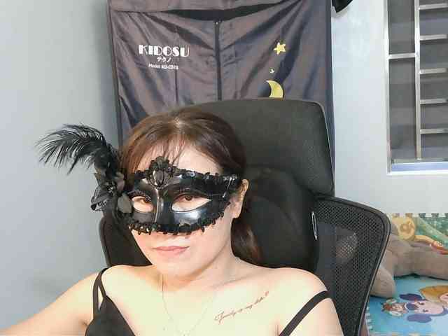 girl30slutty webcam