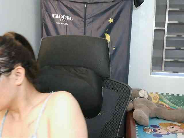 girl30slutty webcam