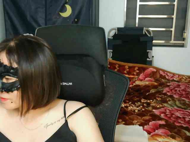girl30slutty webcam
