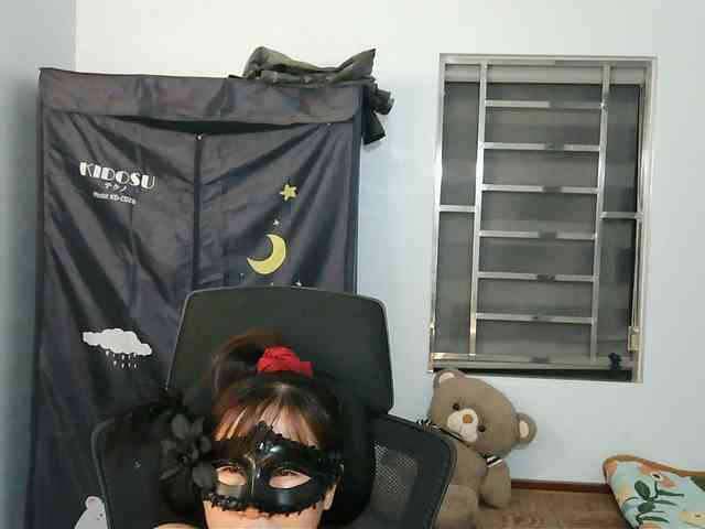 girl30slutty webcam
