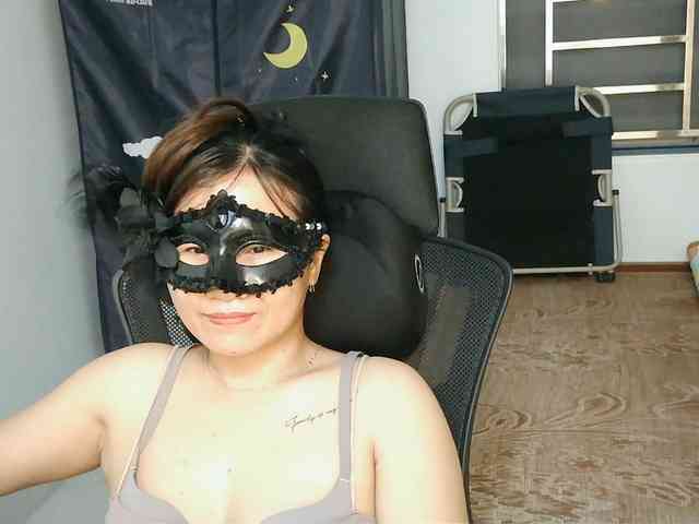 girl30slutty webcam
