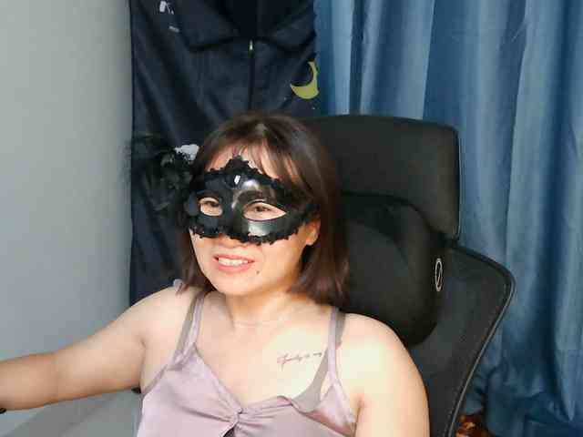 girl30slutty webcam