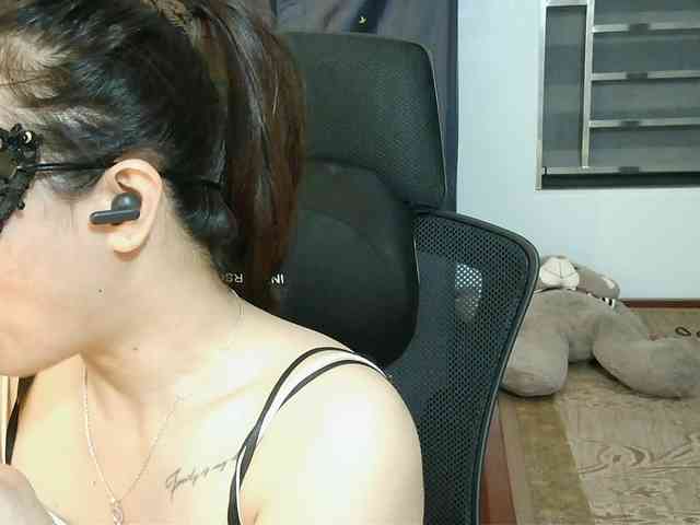 girl30slutty webcam