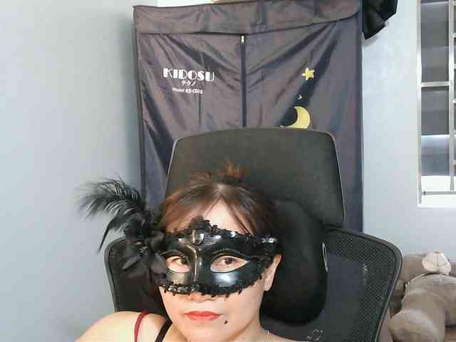 girl30slutty webcam