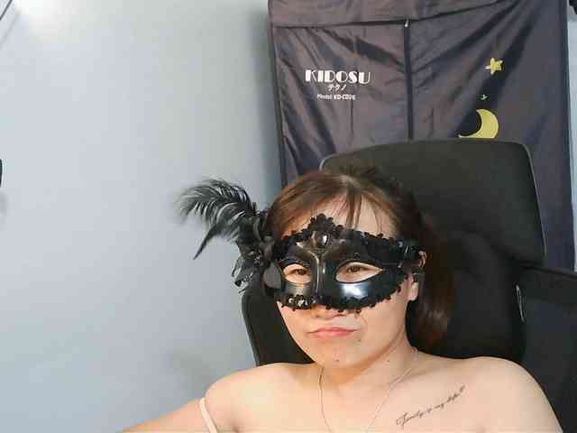 Modella: girl30slutty