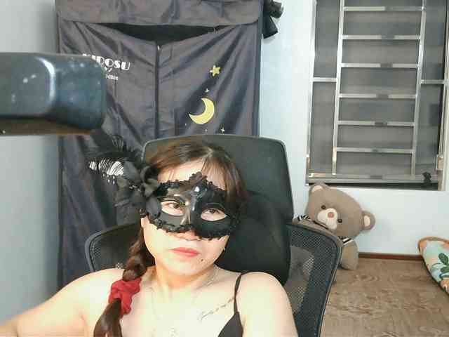 girl30slutty webcam