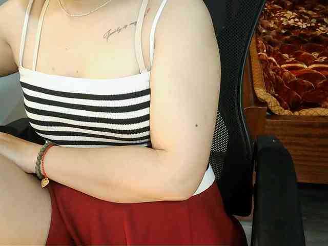 girl30slutty webcam