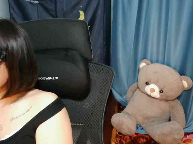 girl30slutty webcam