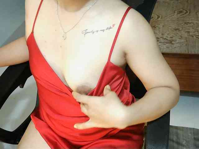 girl30slutty webcam